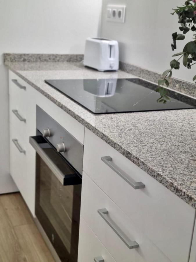 Apartamentos Rg Hospital Valme 세비야 외부 사진