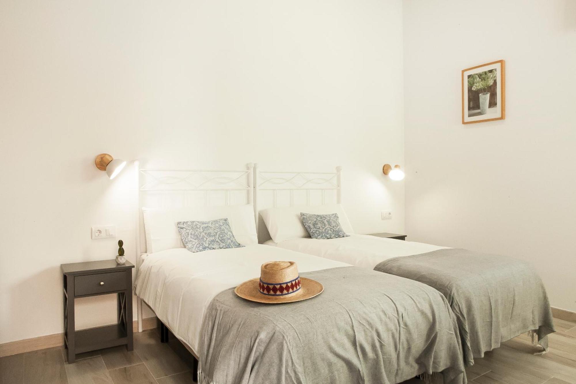 Apartamentos Rg Hospital Valme 세비야 외부 사진