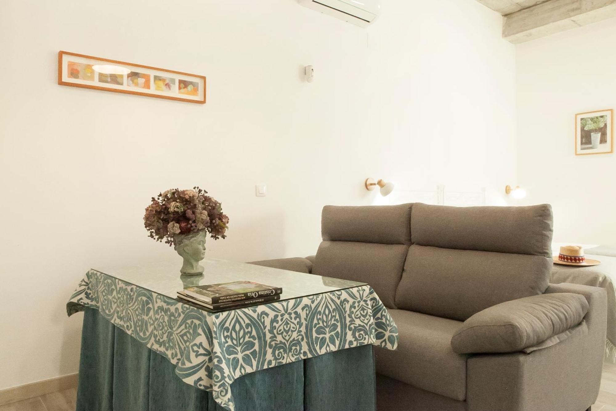 Apartamentos Rg Hospital Valme 세비야 외부 사진