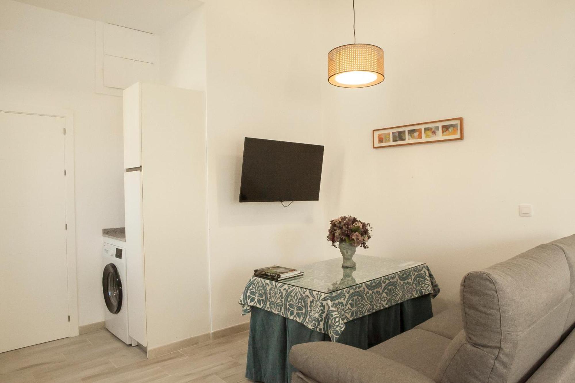 Apartamentos Rg Hospital Valme 세비야 외부 사진
