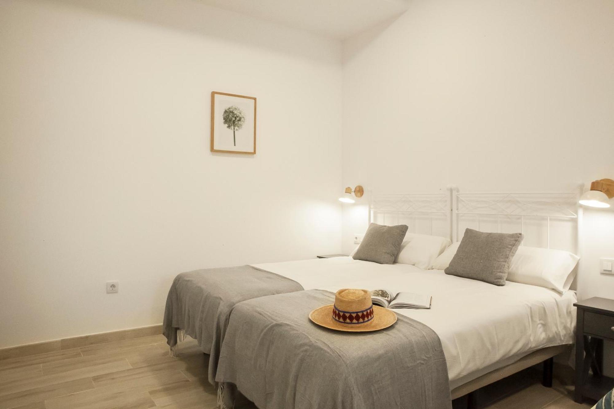 Apartamentos Rg Hospital Valme 세비야 외부 사진