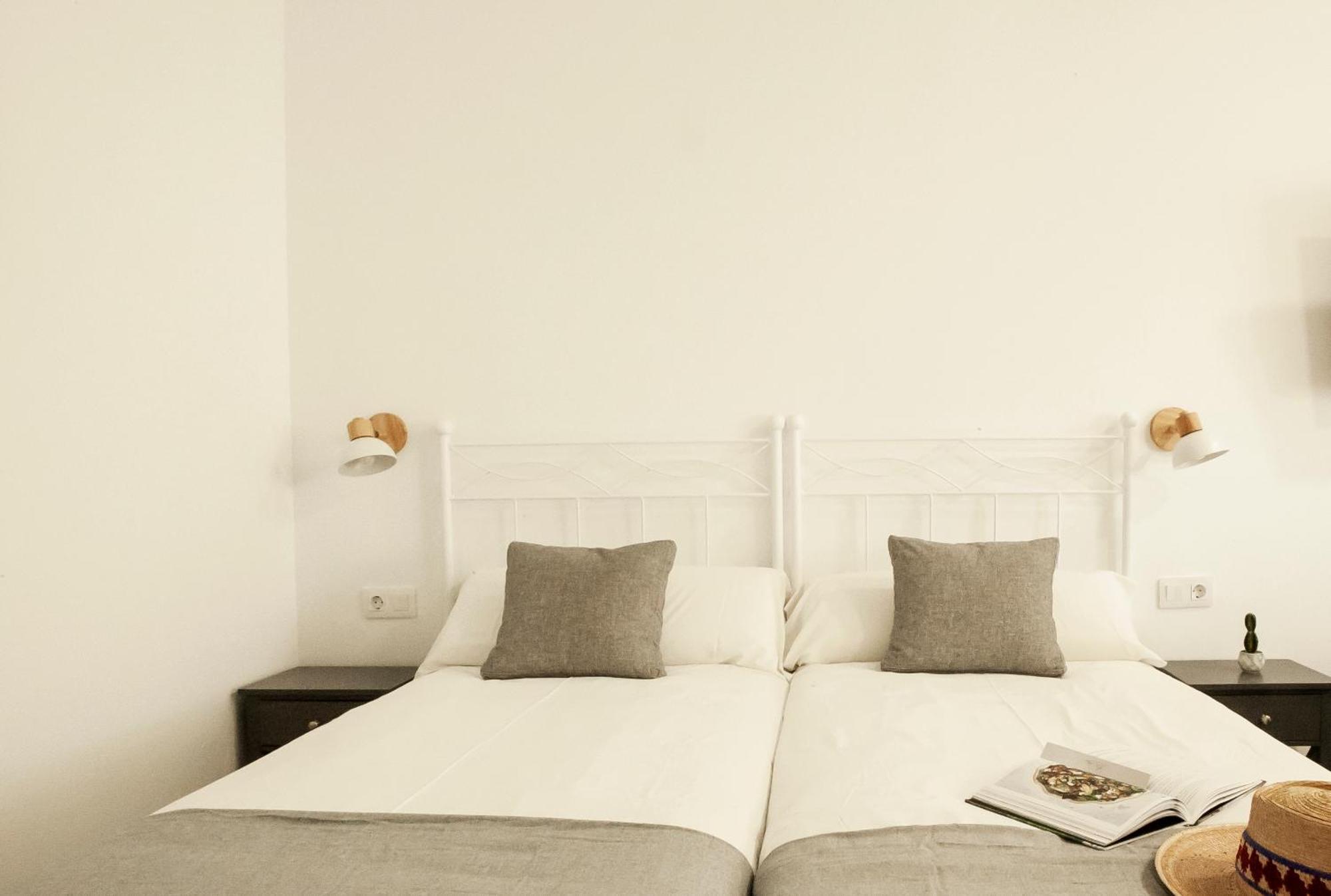 Apartamentos Rg Hospital Valme 세비야 외부 사진