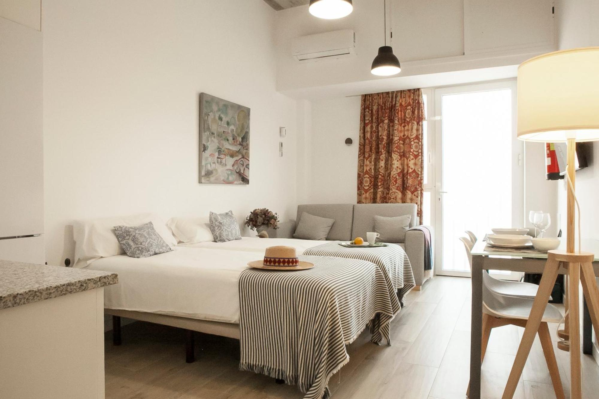 Apartamentos Rg Hospital Valme 세비야 외부 사진